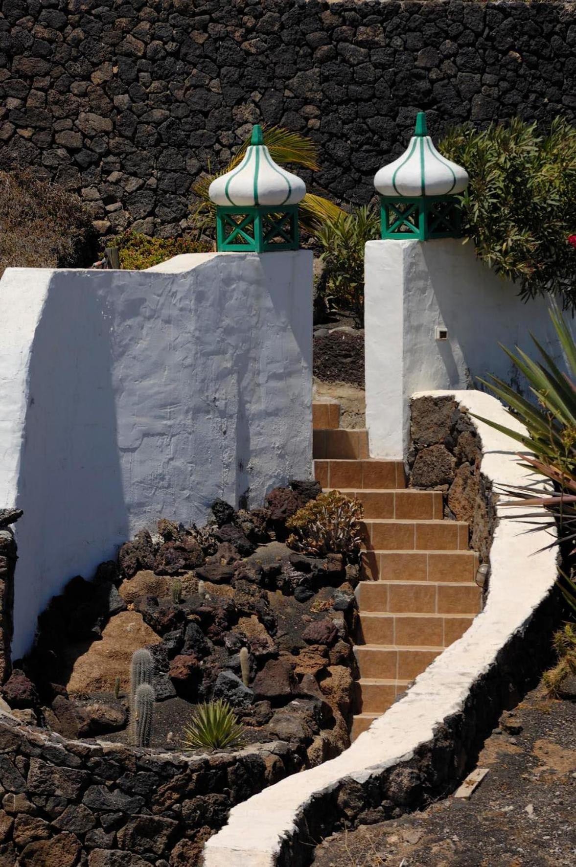 Tías Castillo Lanzarote Villa Sophie - Luxury Villa -Sleep In A Volcanic Cave With Heated Pool מראה חיצוני תמונה