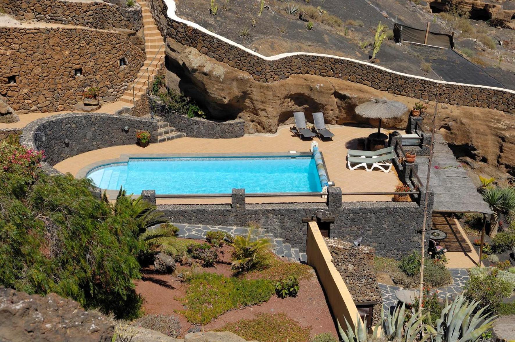 Tías Castillo Lanzarote Villa Sophie - Luxury Villa -Sleep In A Volcanic Cave With Heated Pool מראה חיצוני תמונה
