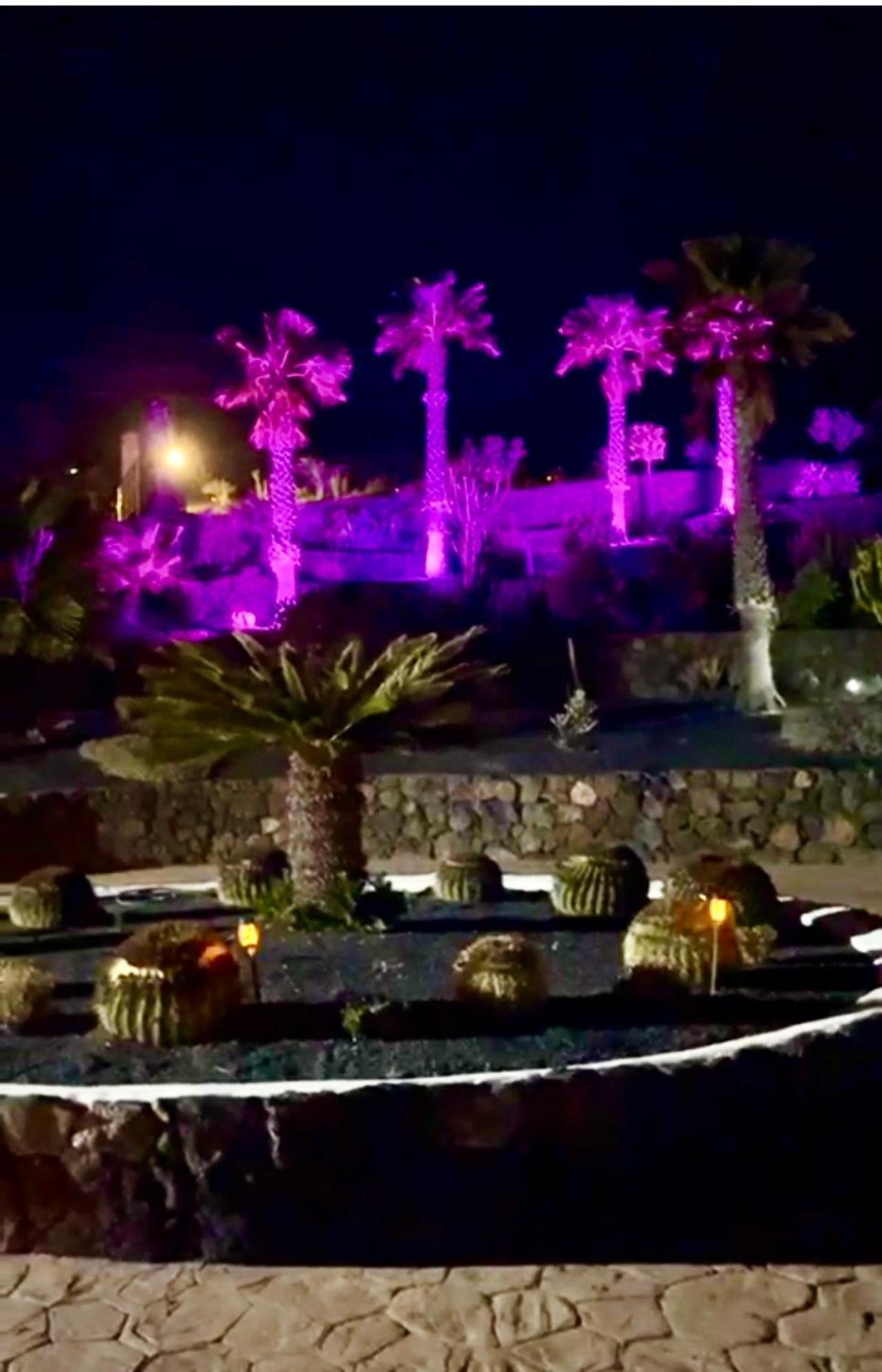 Tías Castillo Lanzarote Villa Sophie - Luxury Villa -Sleep In A Volcanic Cave With Heated Pool מראה חיצוני תמונה