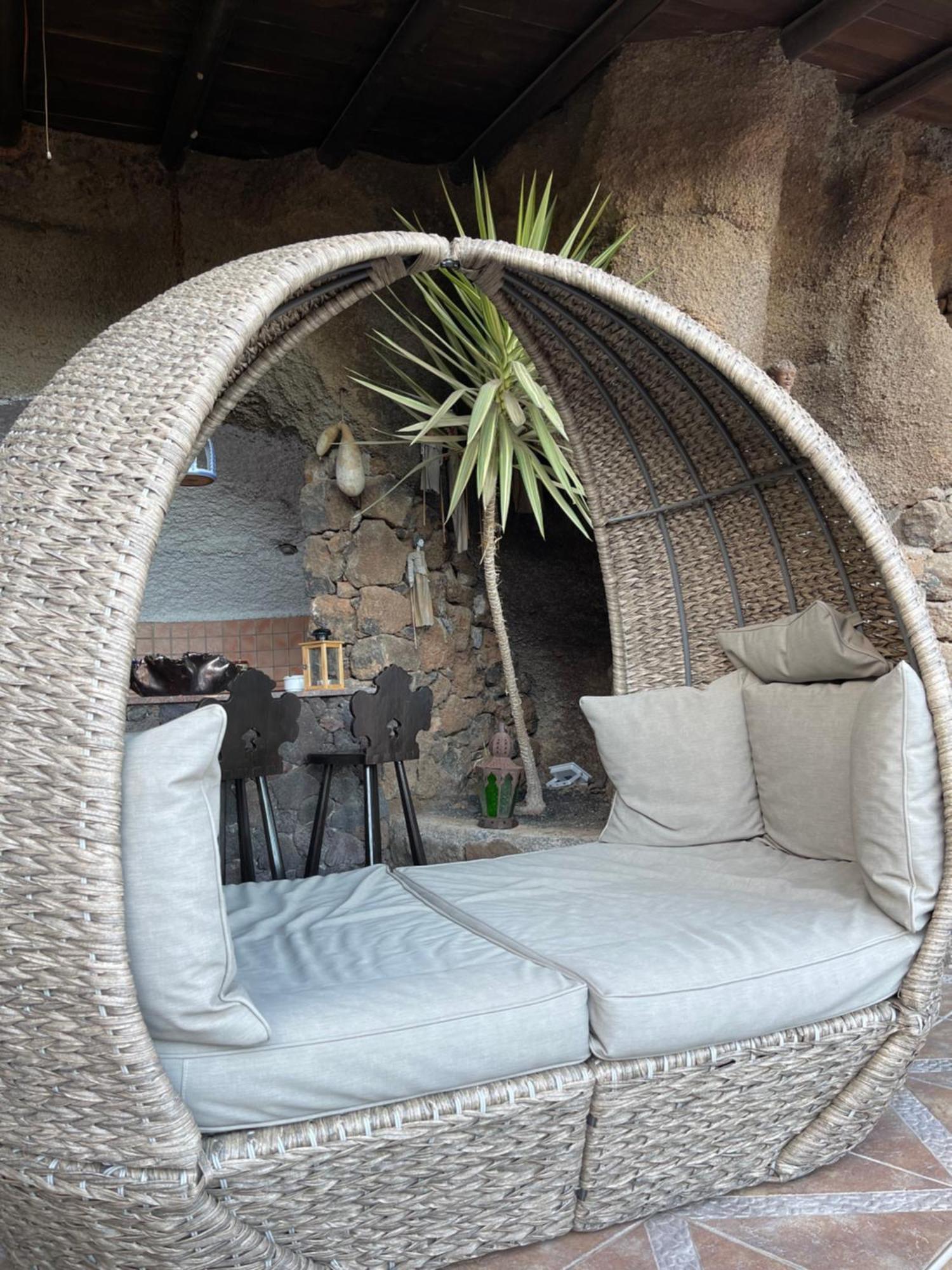 Tías Castillo Lanzarote Villa Sophie - Luxury Villa -Sleep In A Volcanic Cave With Heated Pool מראה חיצוני תמונה